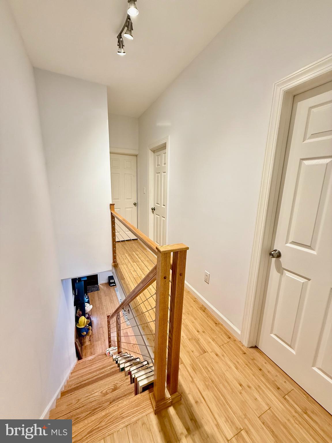 GIRARD ESTATES - Residential Lease