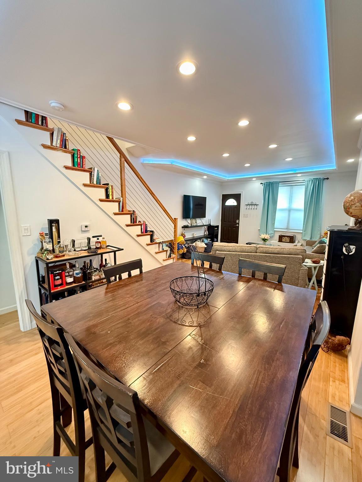 GIRARD ESTATES - Residential Lease