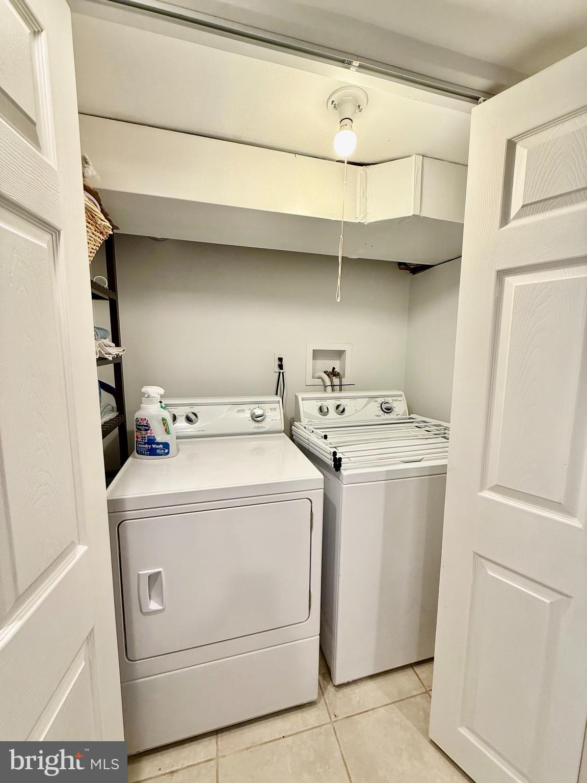 GIRARD ESTATES - Residential Lease