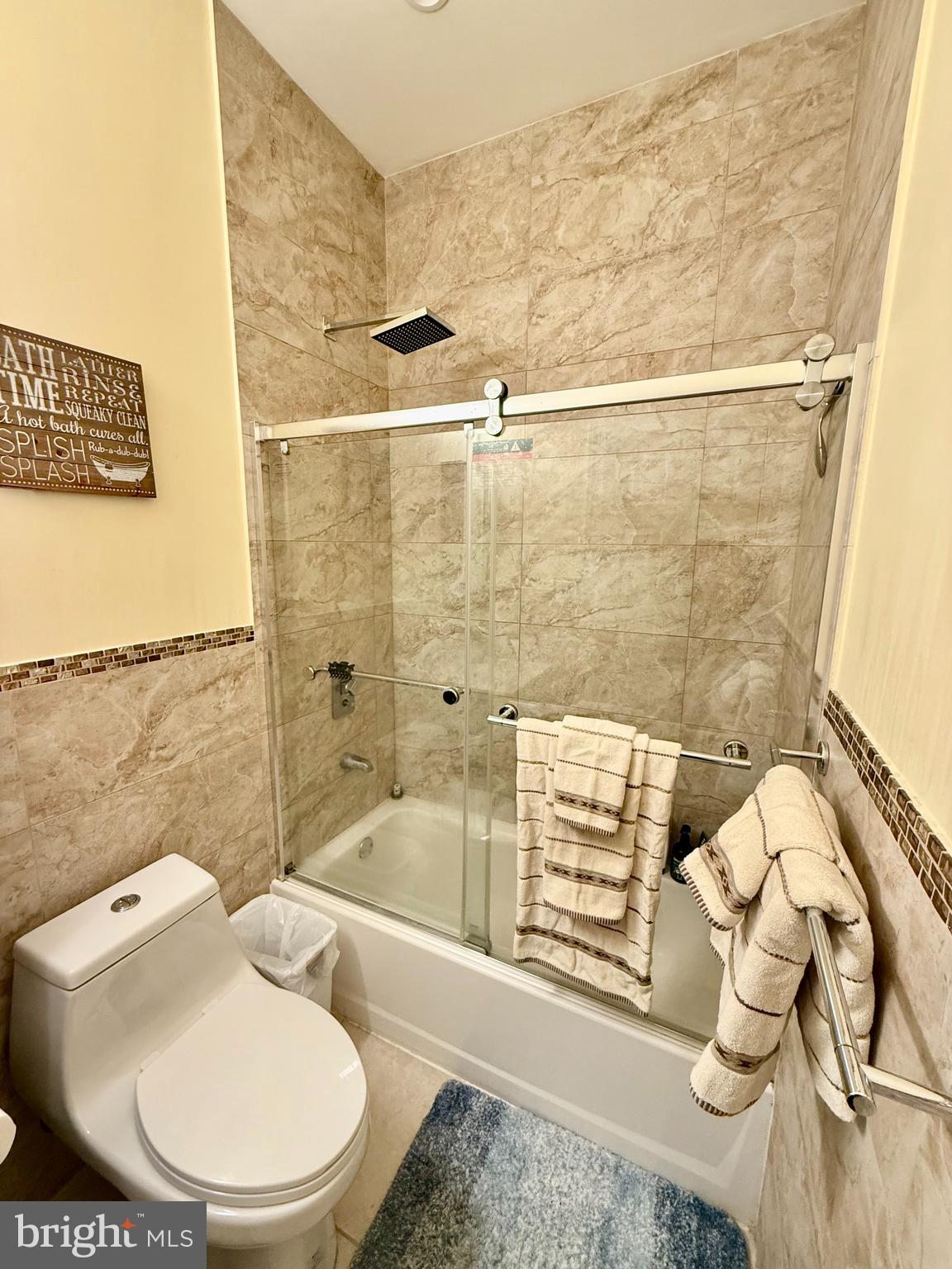 GIRARD ESTATES - Residential Lease