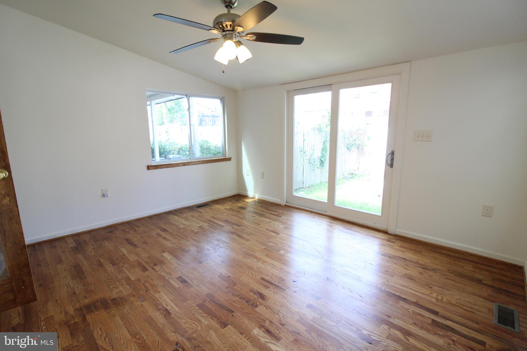 GRAY MANOR HOMES - Residential Lease