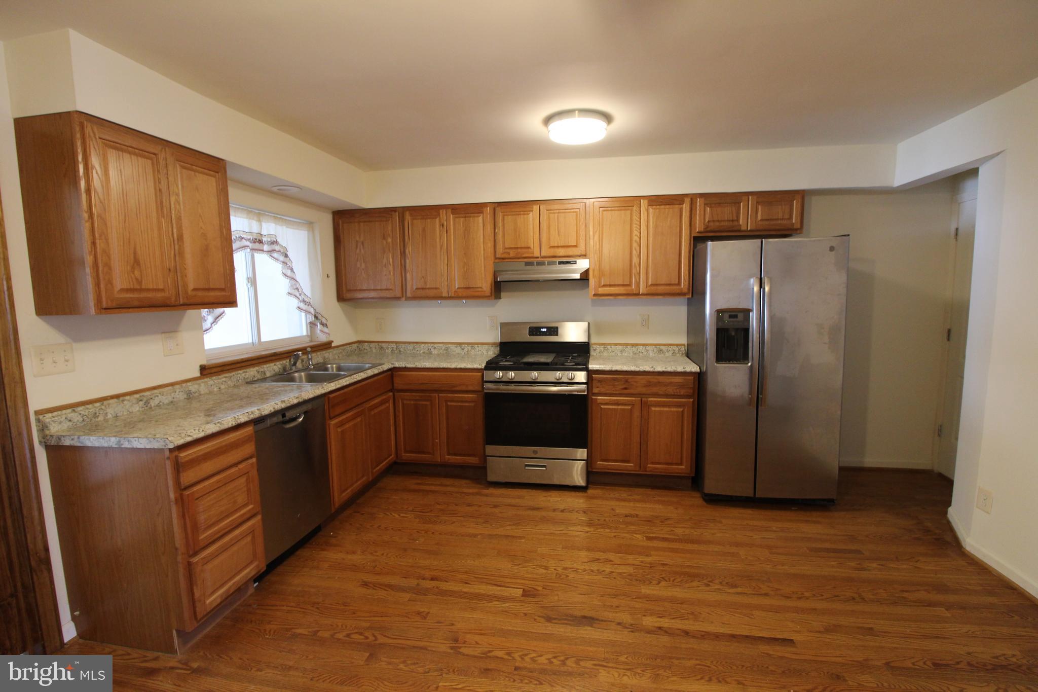 GRAY MANOR HOMES - Residential Lease