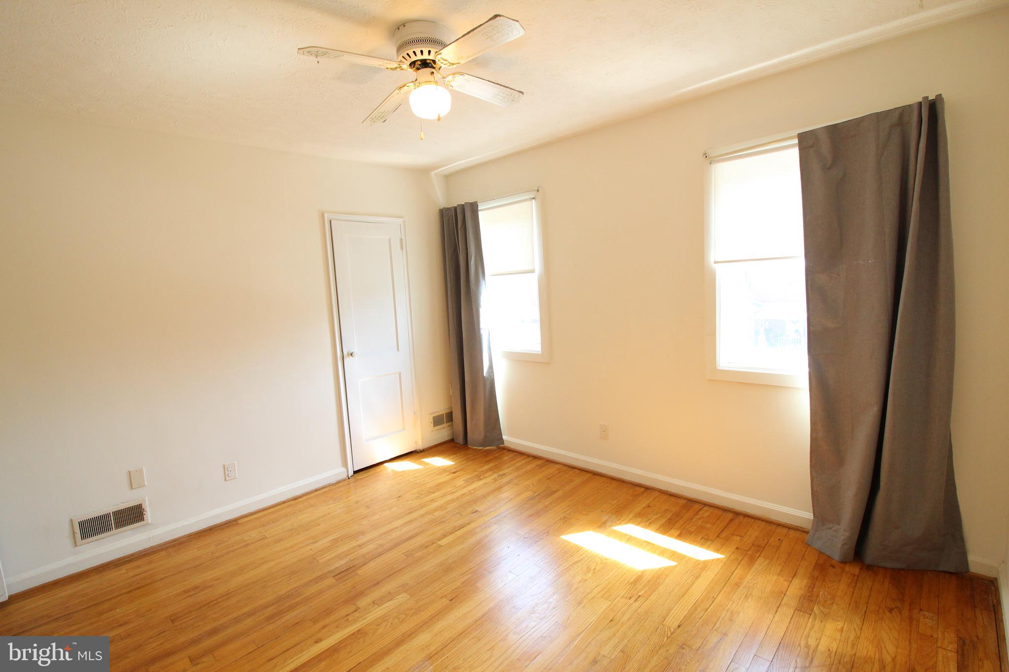 GRAY MANOR HOMES - Residential Lease