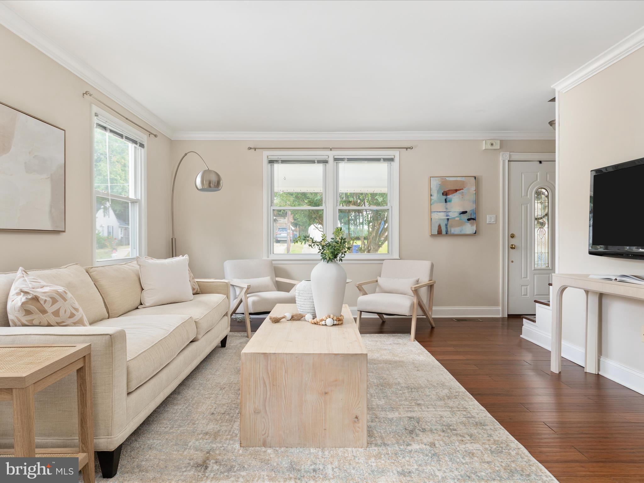 WEST LAWN - Residential