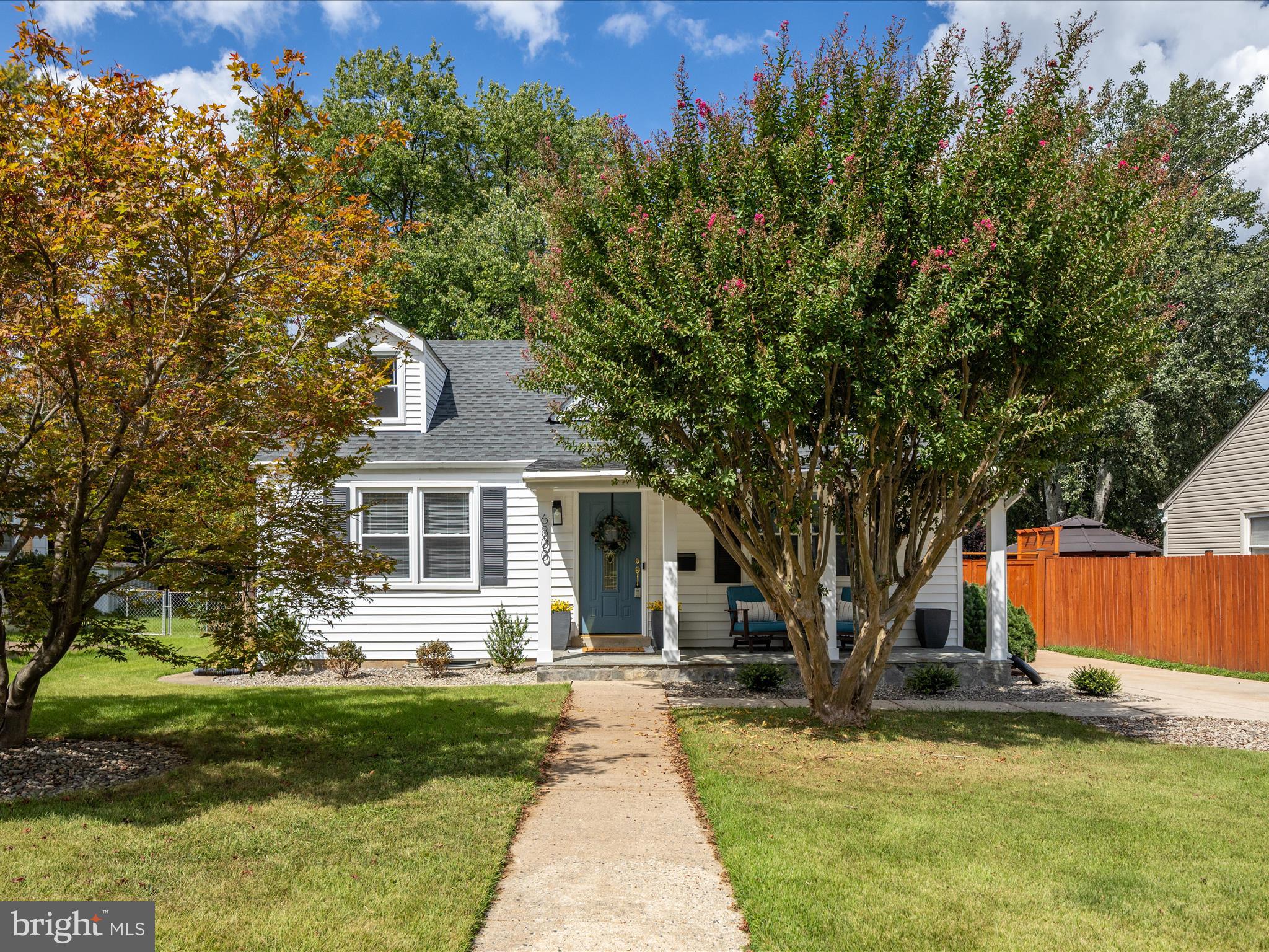 WEST LAWN - Residential