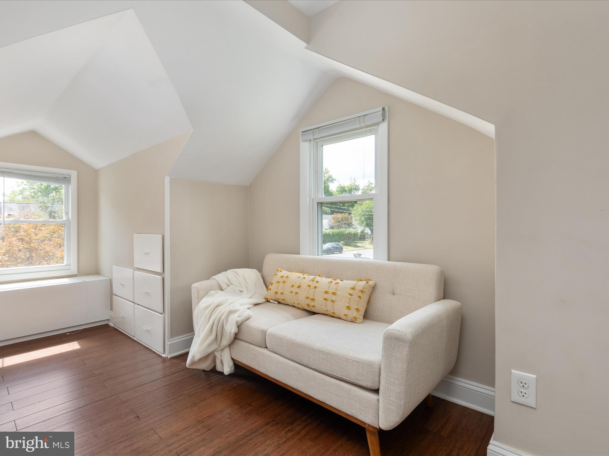 WEST LAWN - Residential