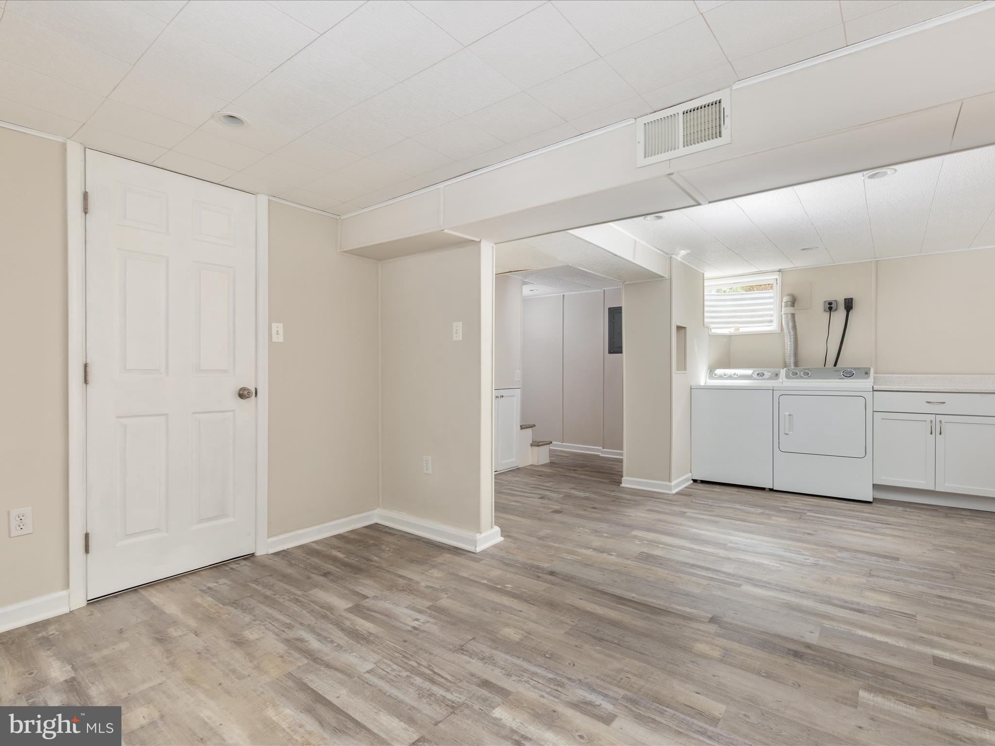 WEST LAWN - Residential