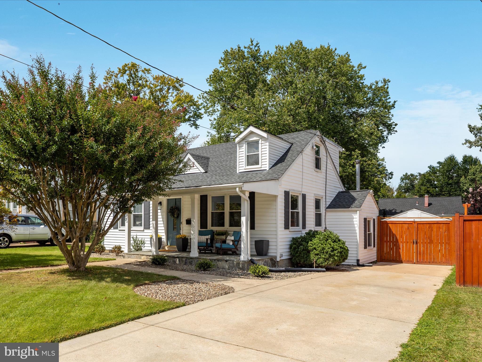 WEST LAWN - Residential