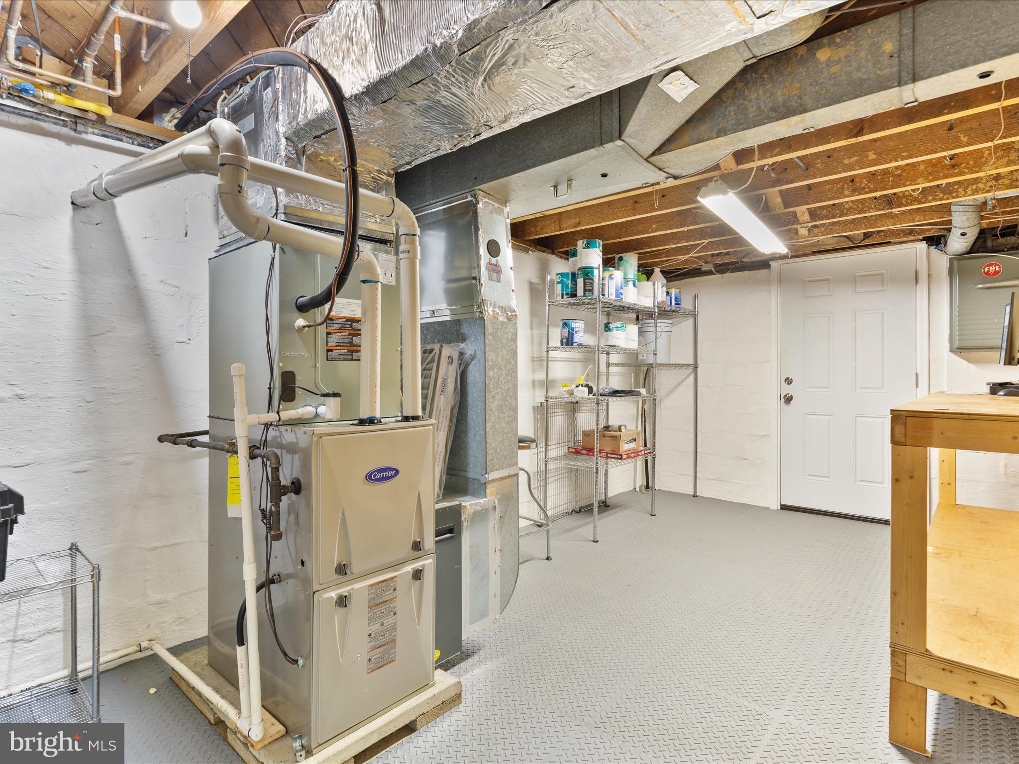 WEST LAWN - Residential