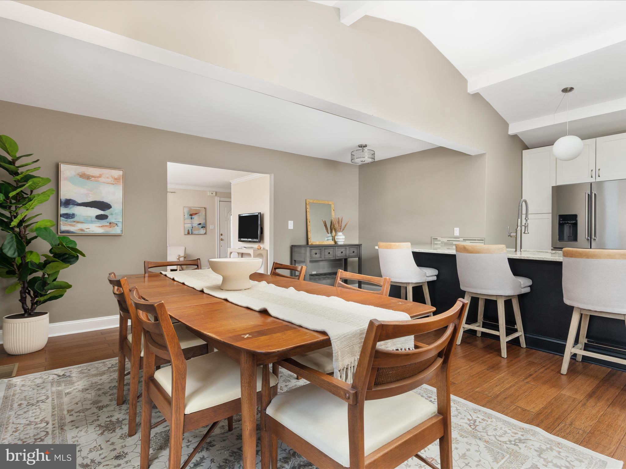 WEST LAWN - Residential