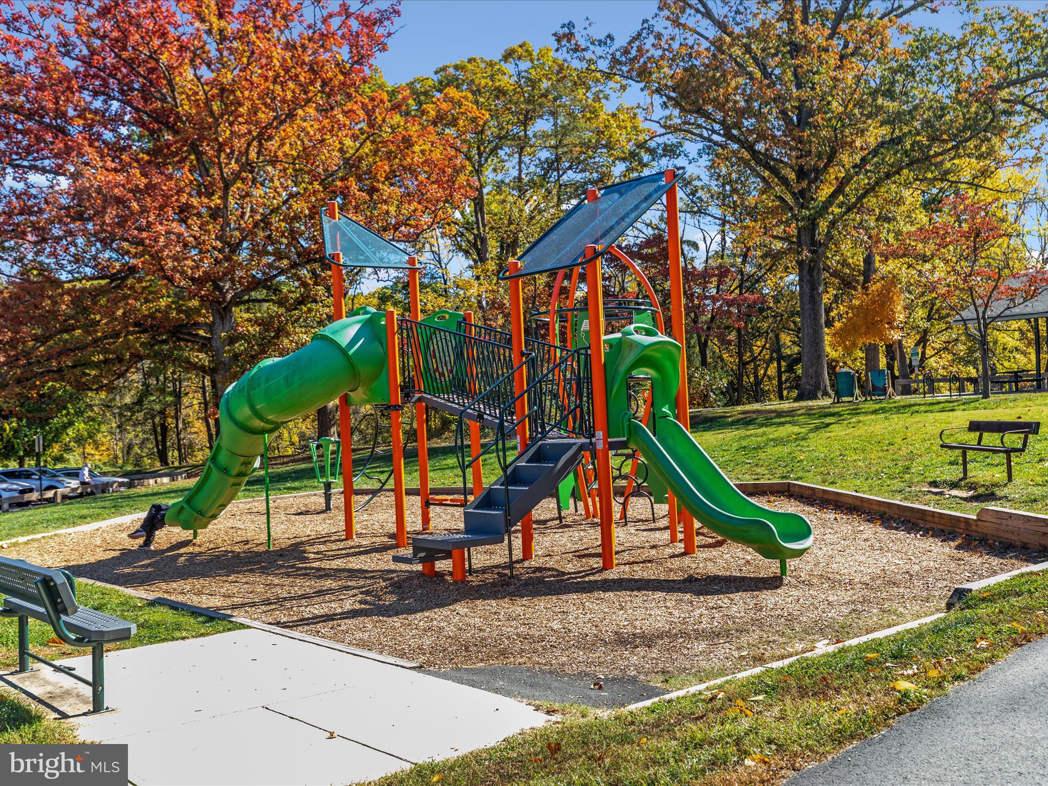 WEST LAWN - Residential