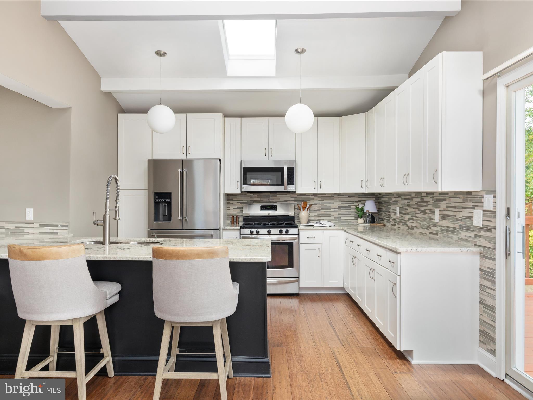 WEST LAWN - Residential