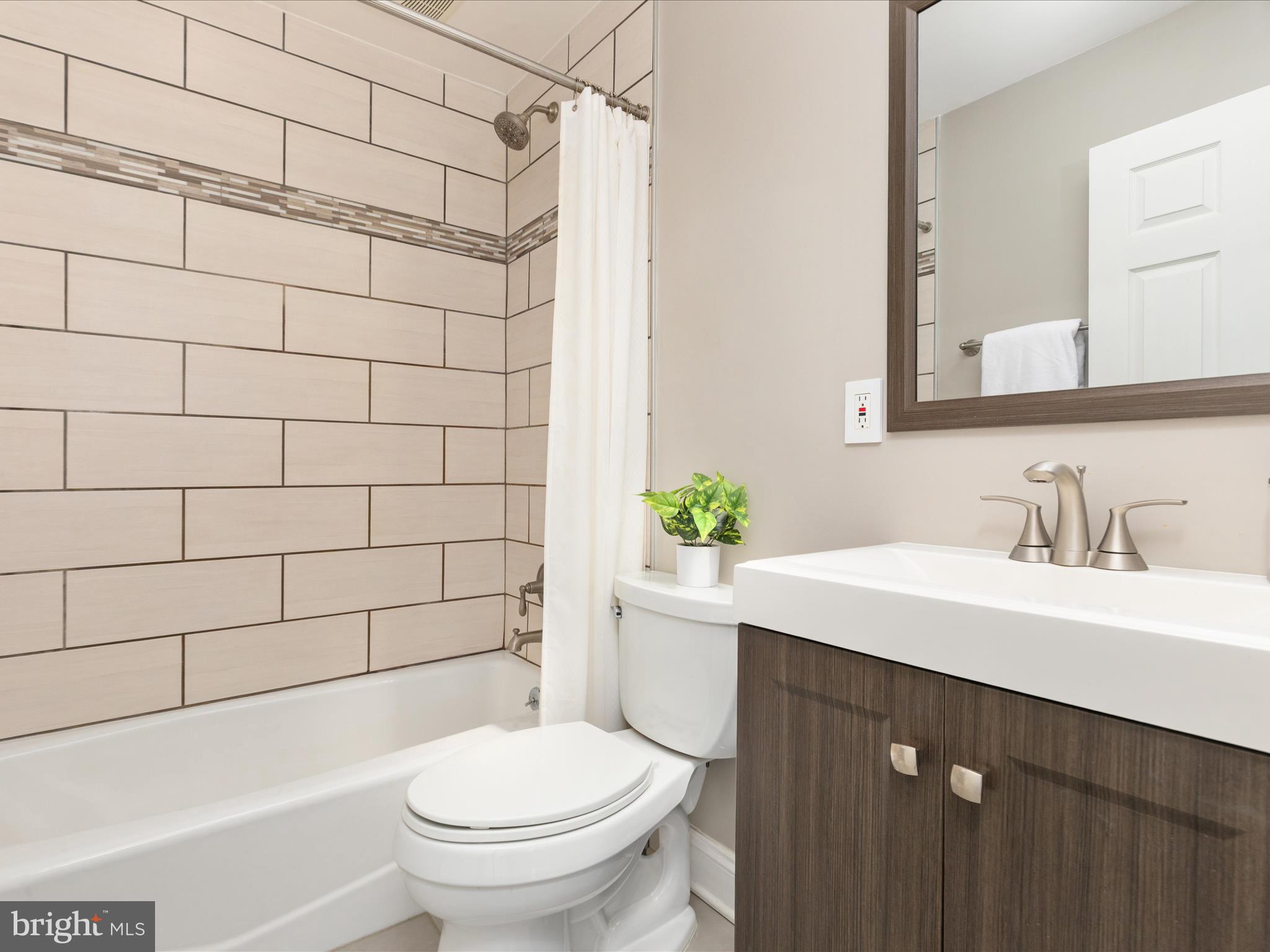 WEST LAWN - Residential