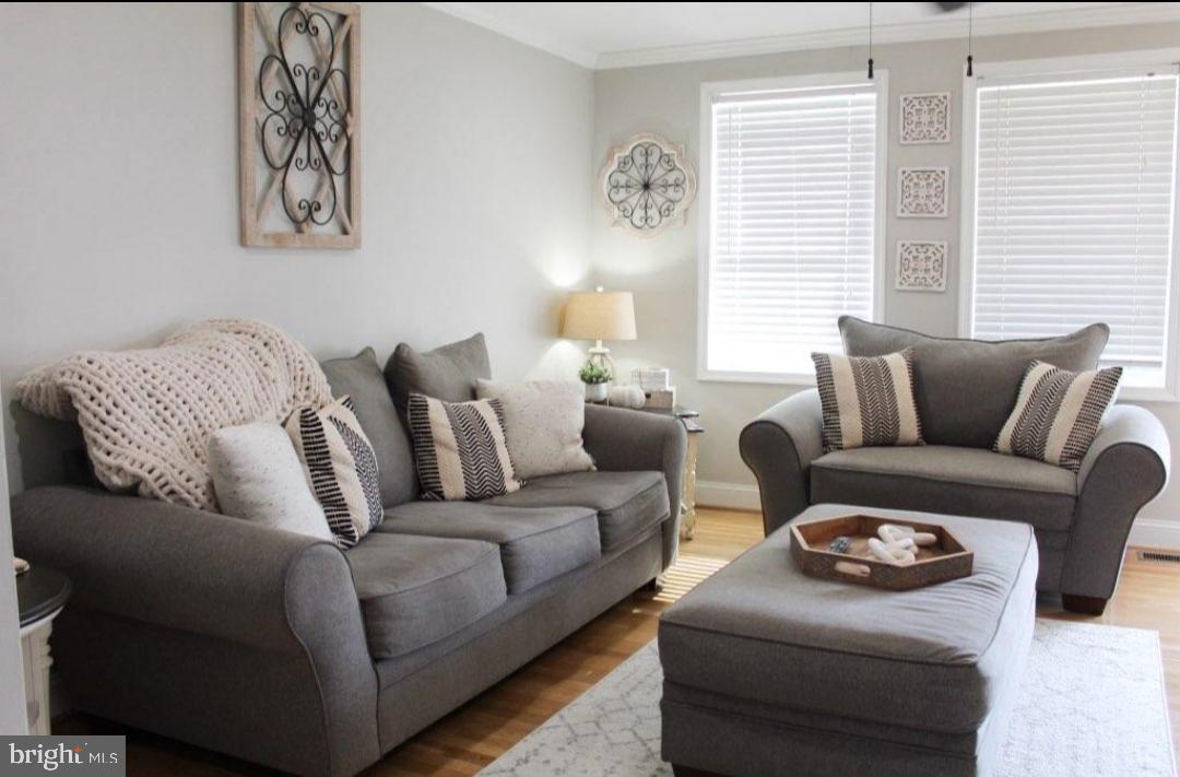 EASTWOOD - Residential