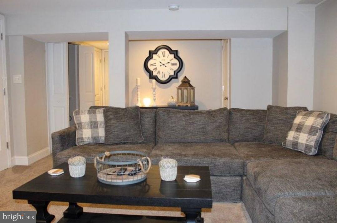 EASTWOOD - Residential