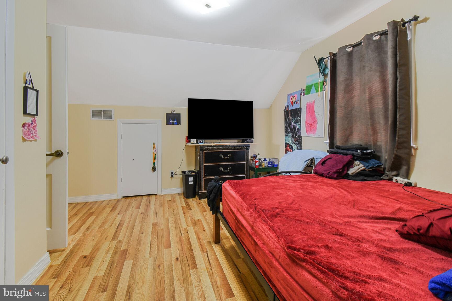 HOLLYWOOD - Residential