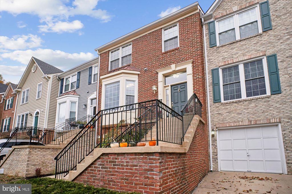 Photo of 8715 Wadebrook Terrace, SPRINGFIELD, VA 22153 (MLS # VAFX2276226)