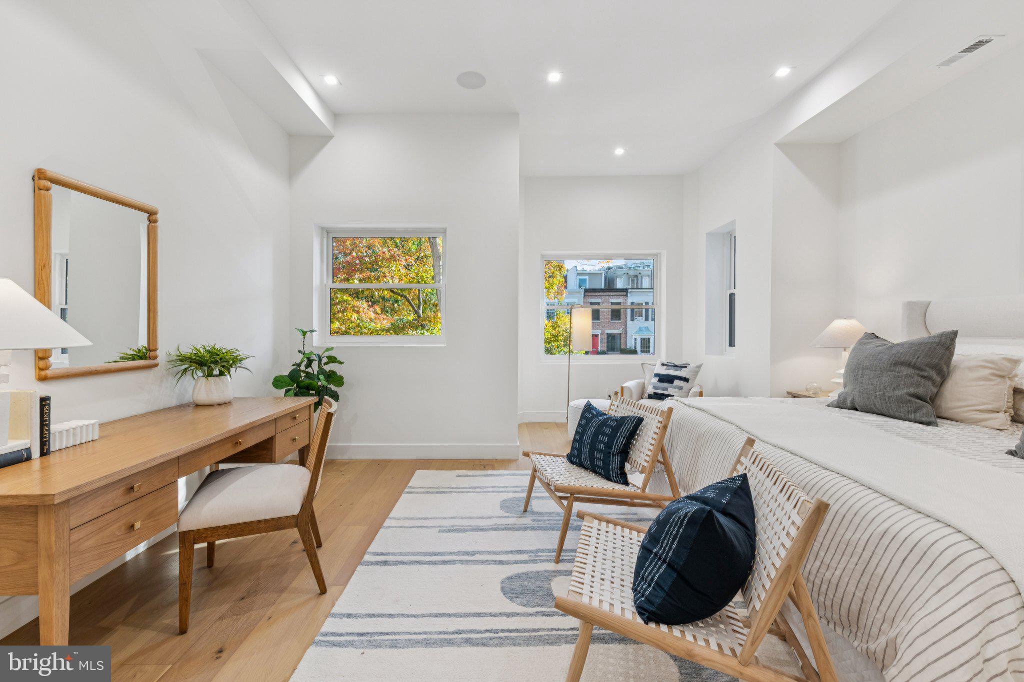 FOGGY BOTTOM - Residential