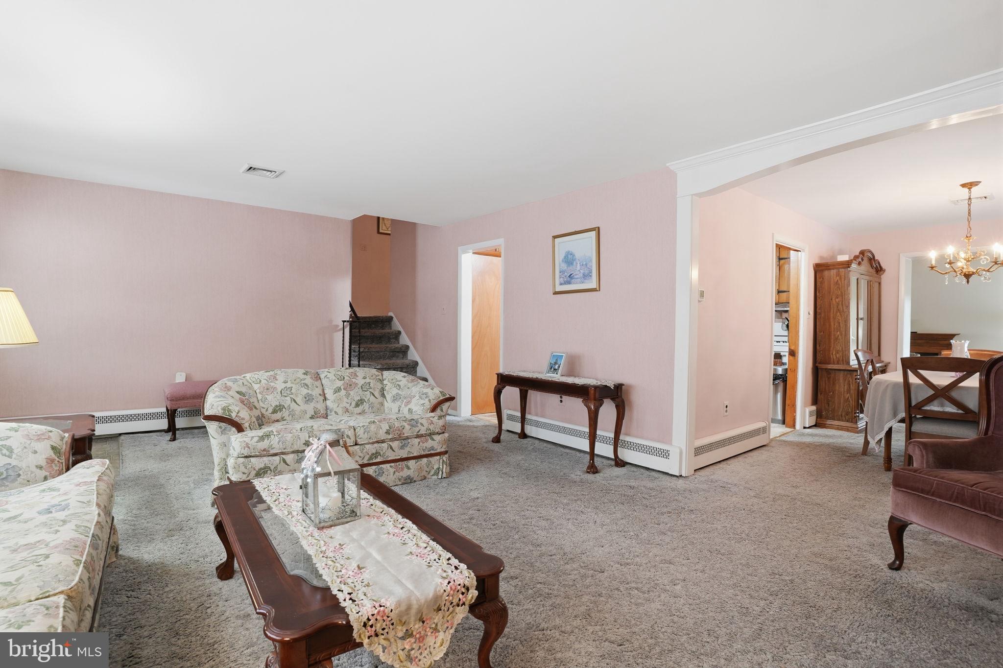 FEASTERVILLE HGTS - Residential