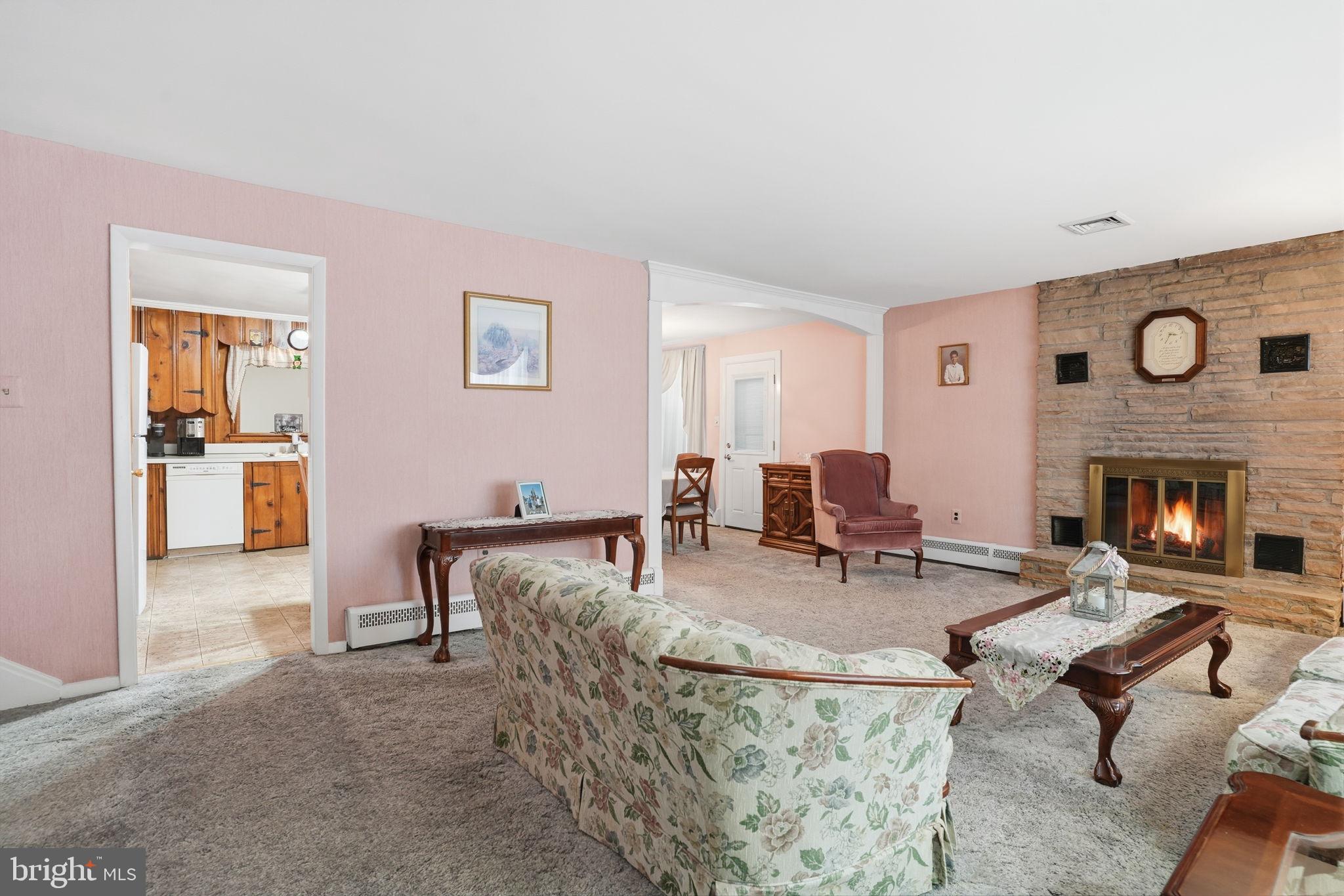 FEASTERVILLE HGTS - Residential