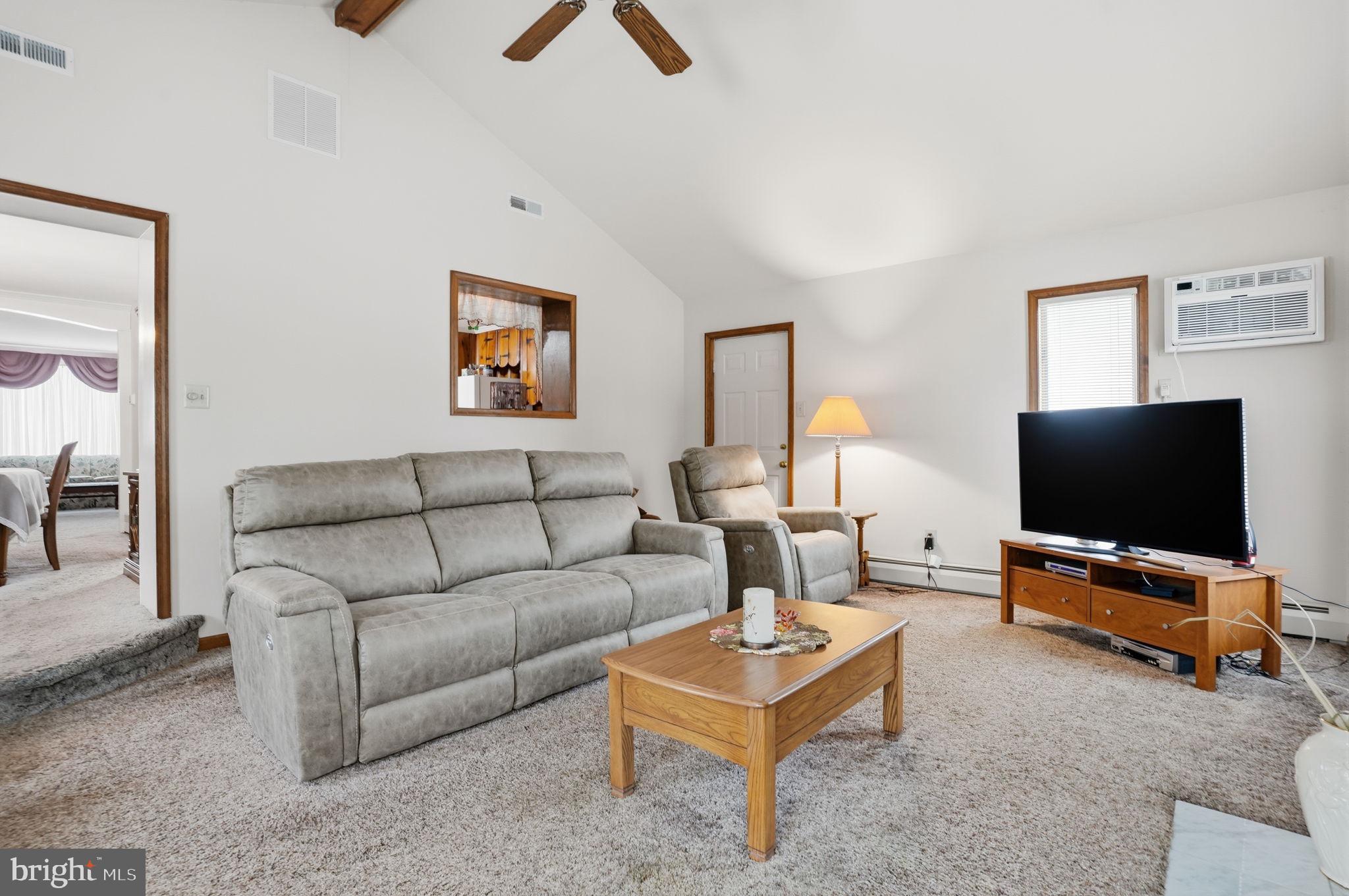 FEASTERVILLE HGTS - Residential