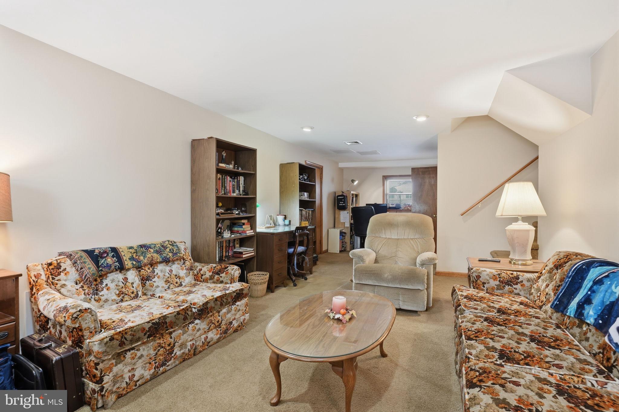 FEASTERVILLE HGTS - Residential