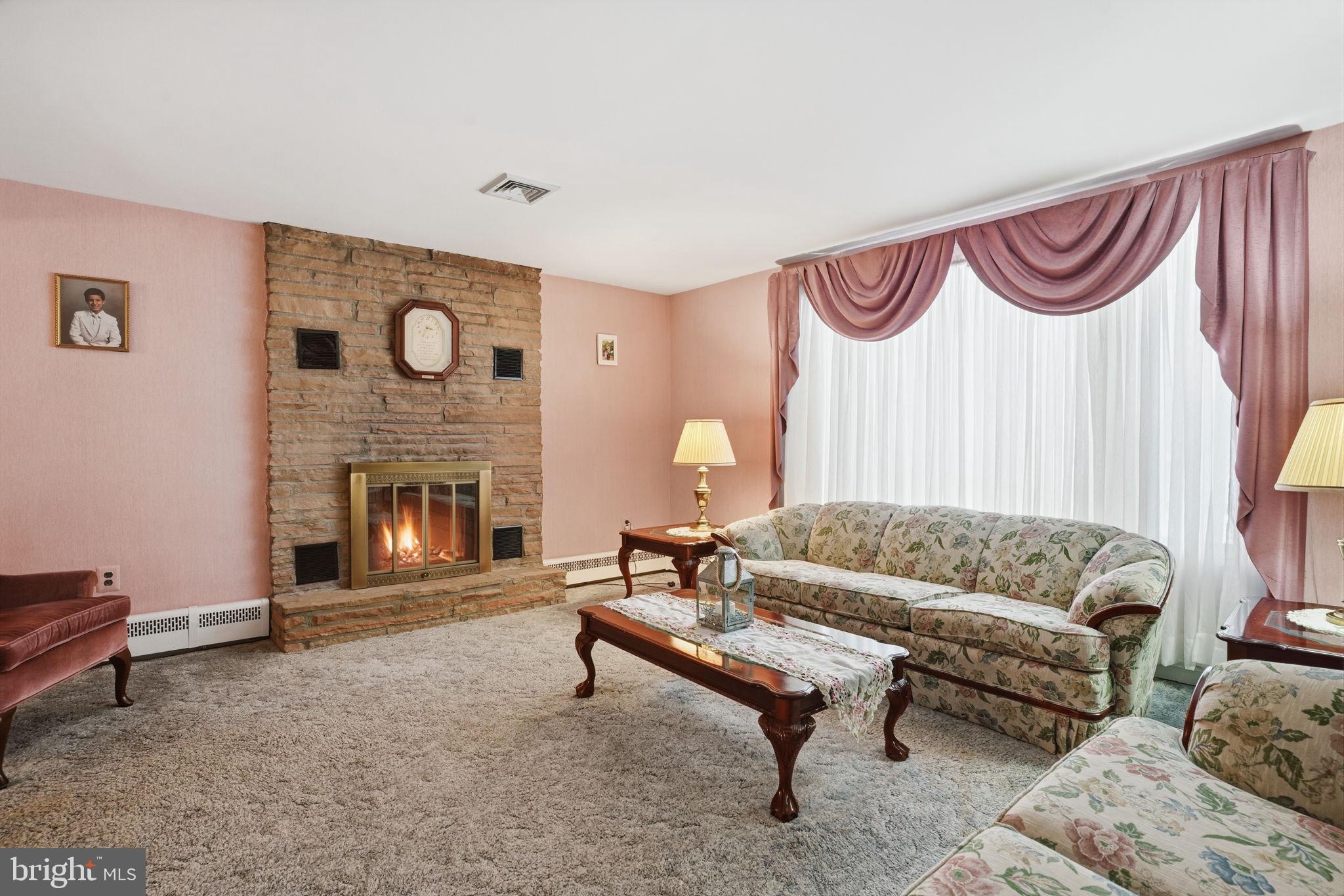 FEASTERVILLE HGTS - Residential