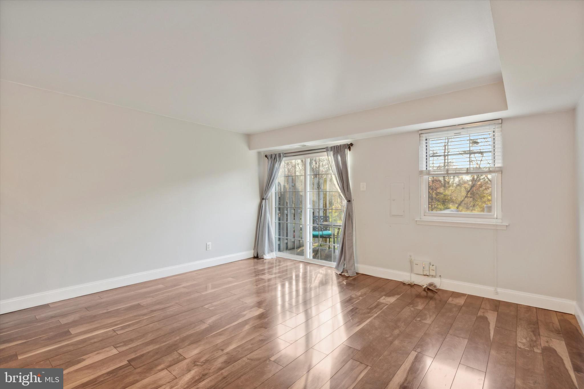 OXFORD OF BLUE BELL - Residential Lease