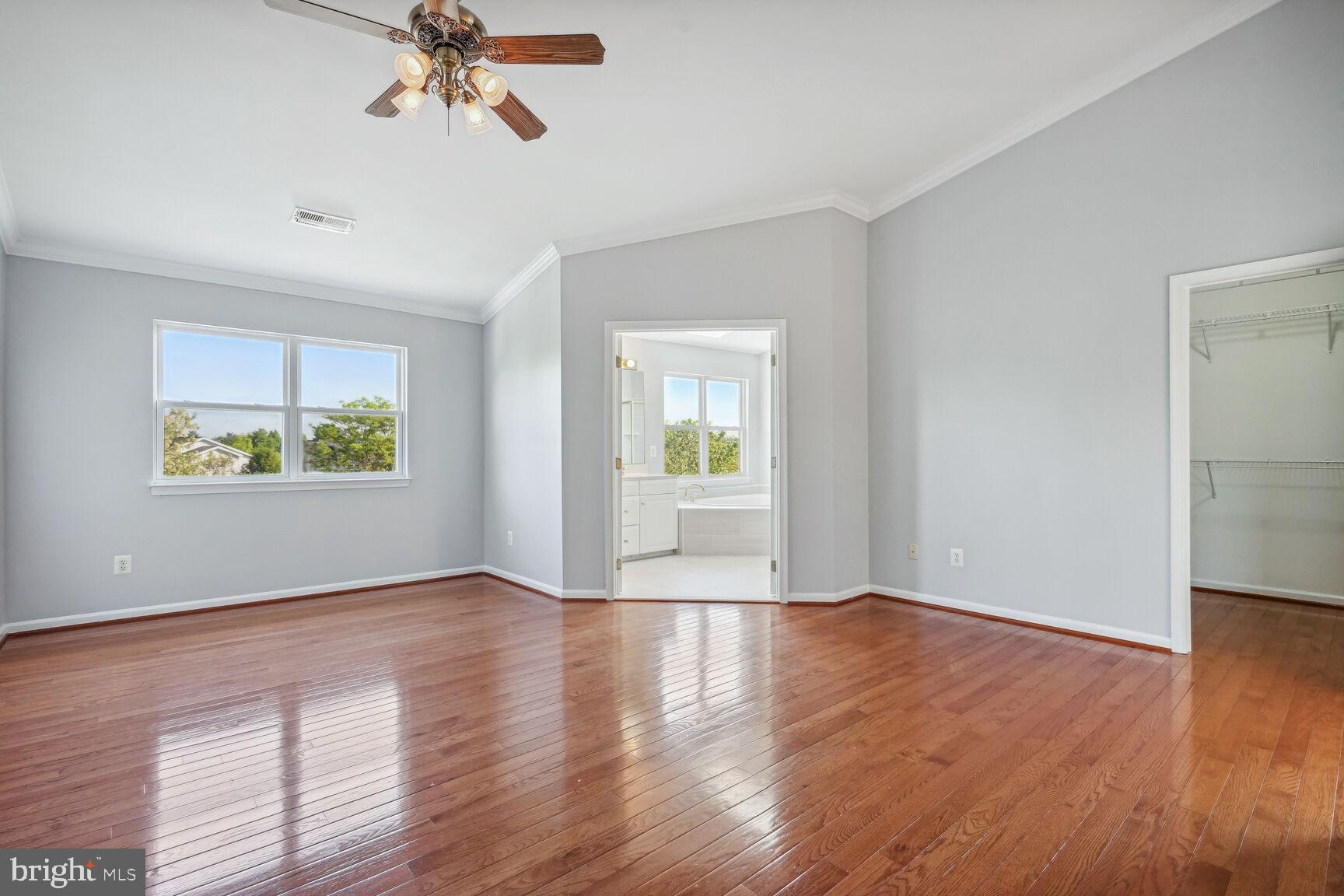 FARMWELL HUNT - Residential