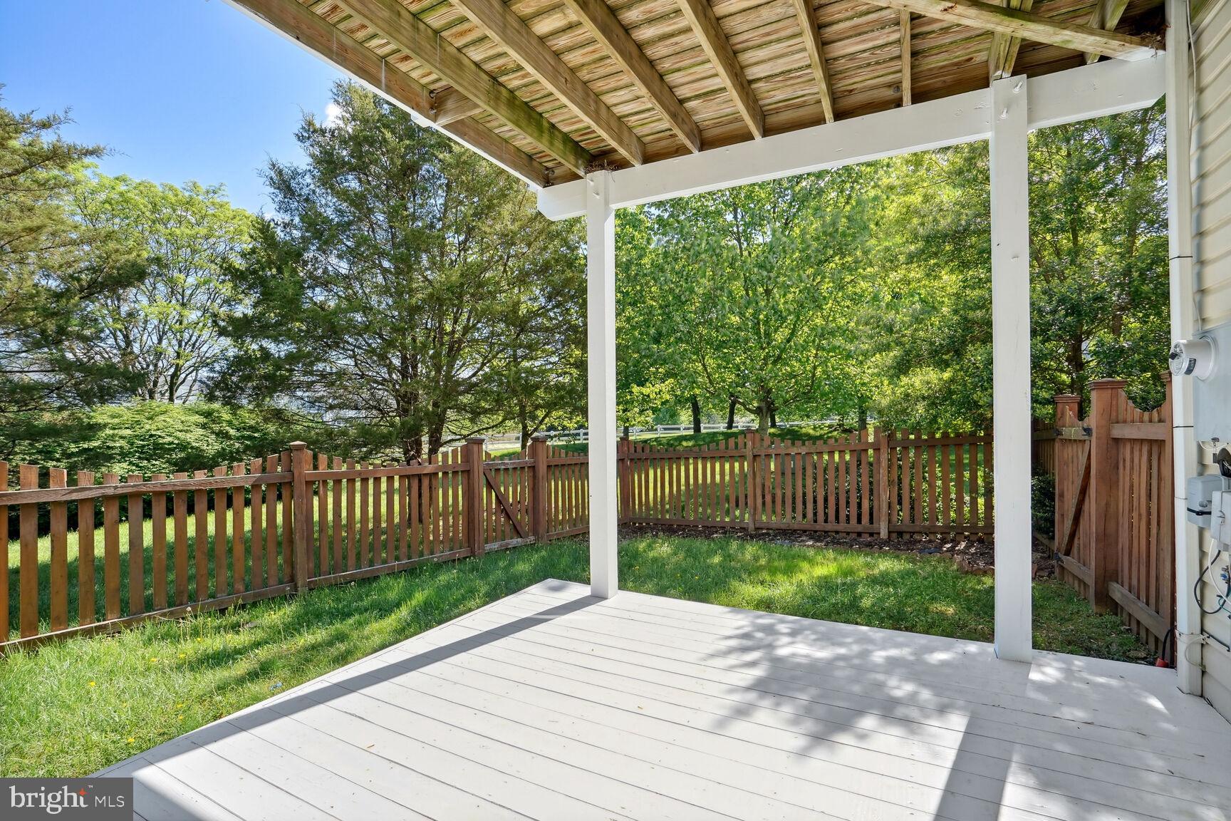 FARMWELL HUNT - Residential