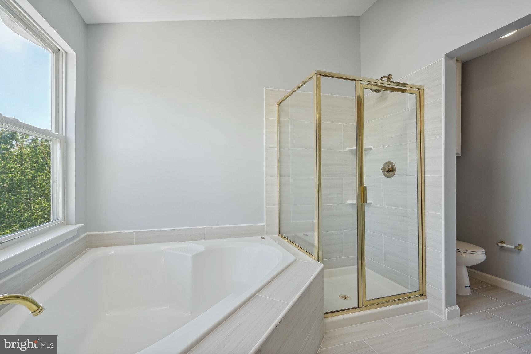 FARMWELL HUNT - Residential