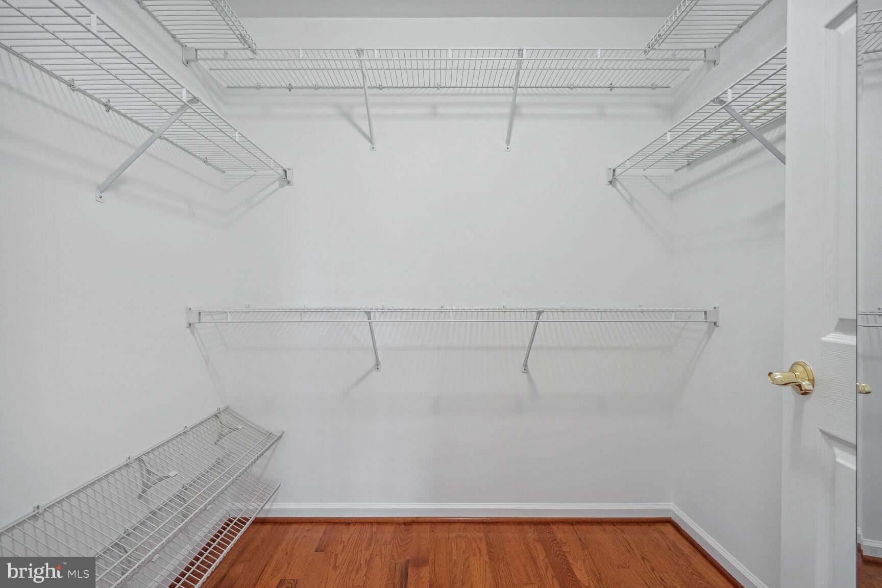 FARMWELL HUNT - Residential