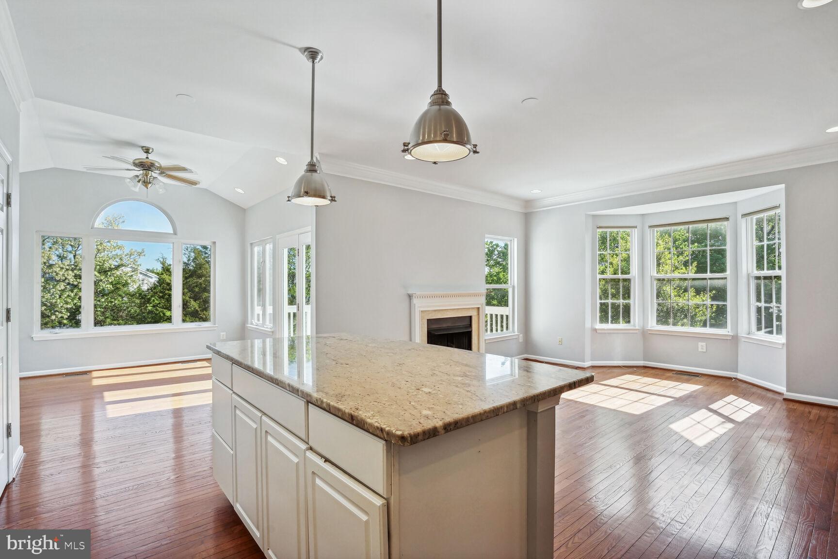 FARMWELL HUNT - Residential