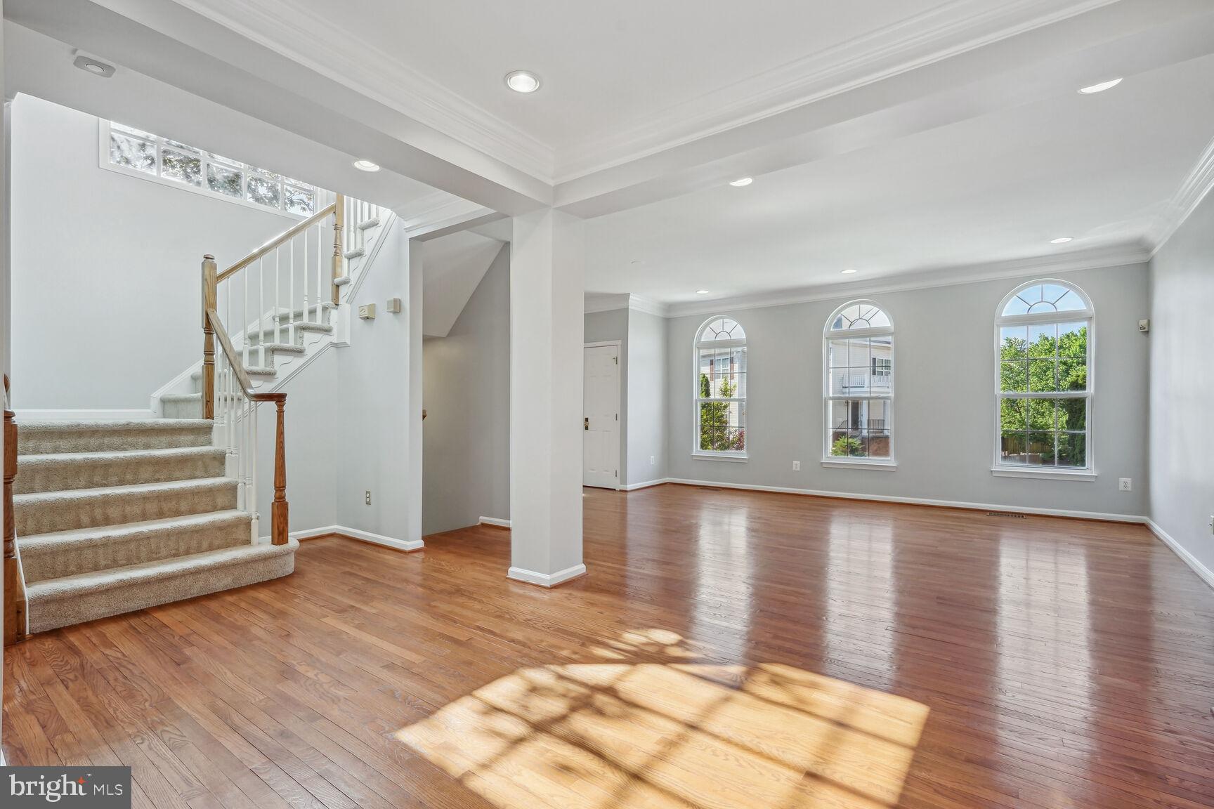 FARMWELL HUNT - Residential