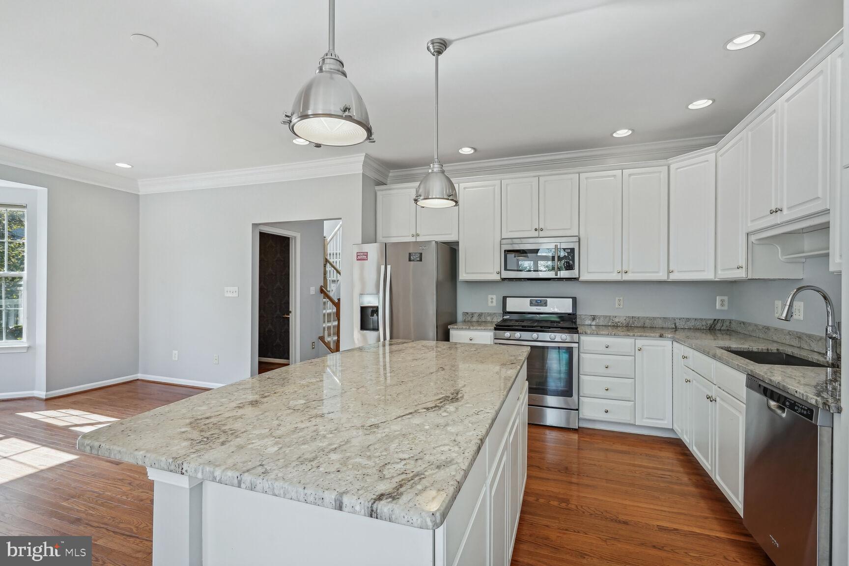 FARMWELL HUNT - Residential