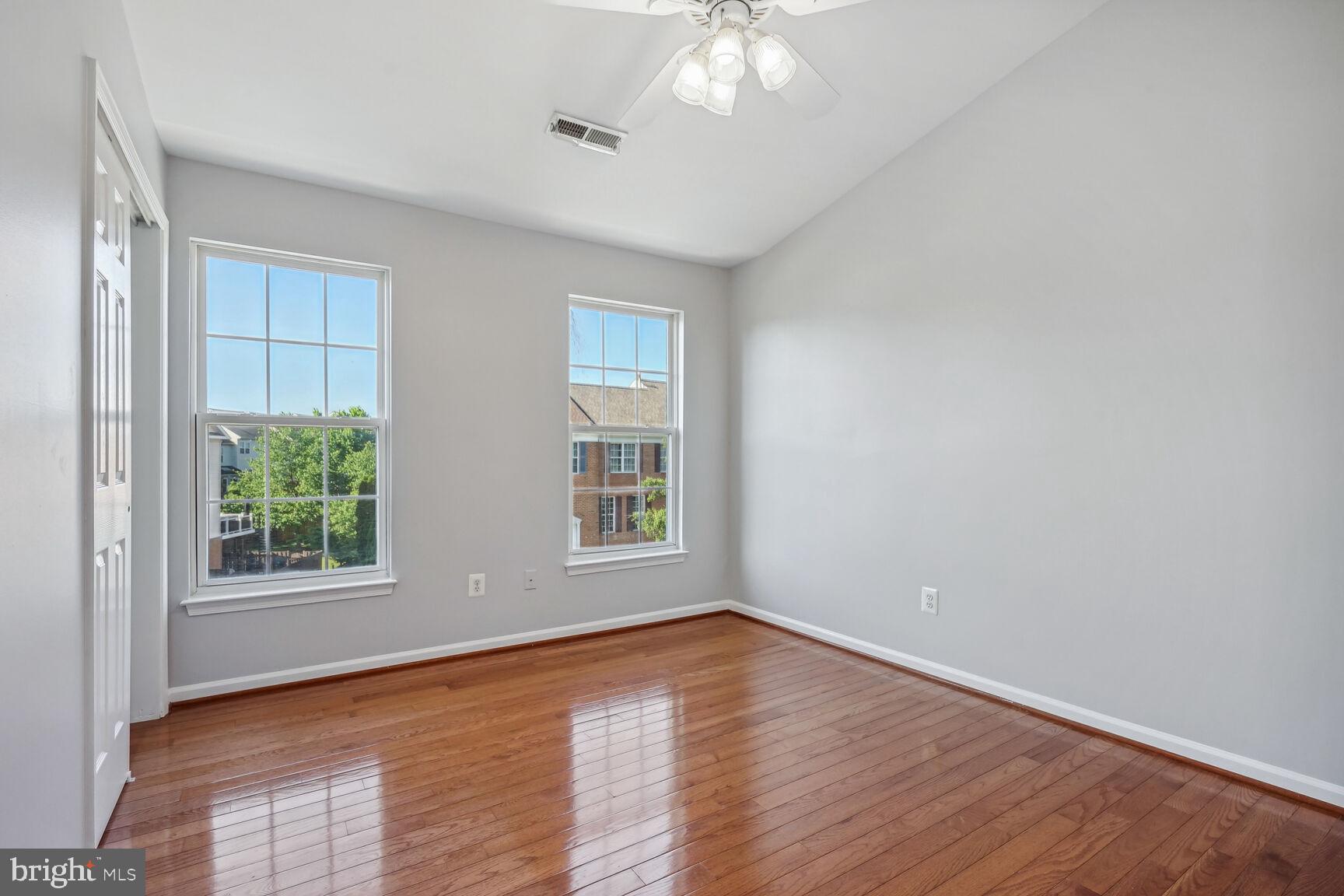 FARMWELL HUNT - Residential