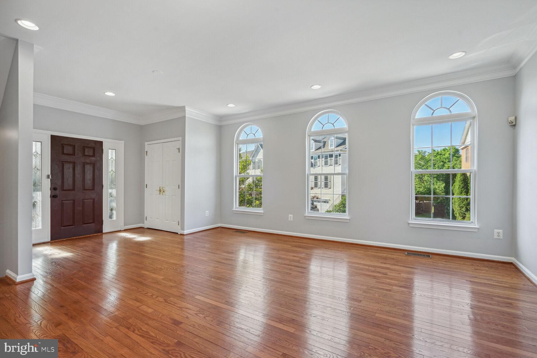 FARMWELL HUNT - Residential