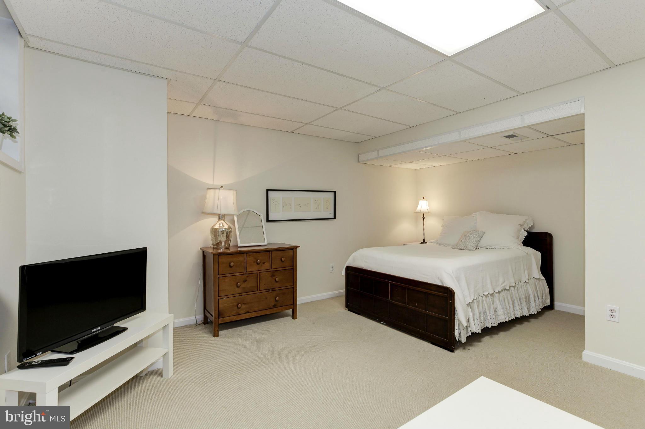 WESTMORELAND HILLS - Residential