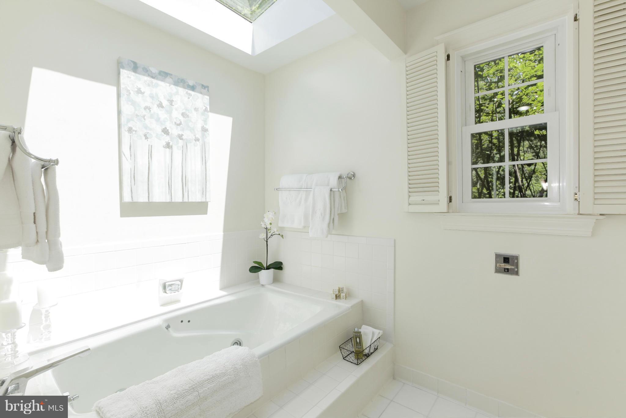 WESTMORELAND HILLS - Residential