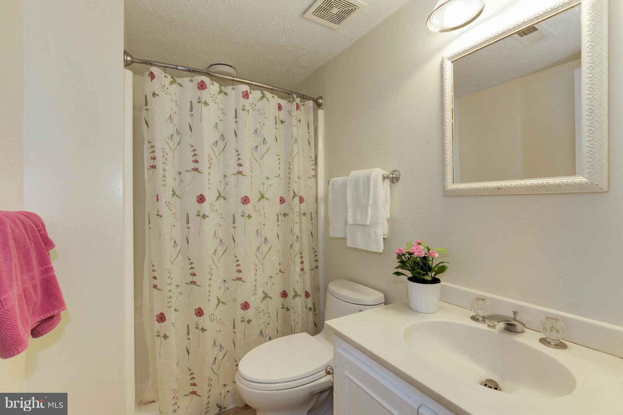 WESTMORELAND HILLS - Residential