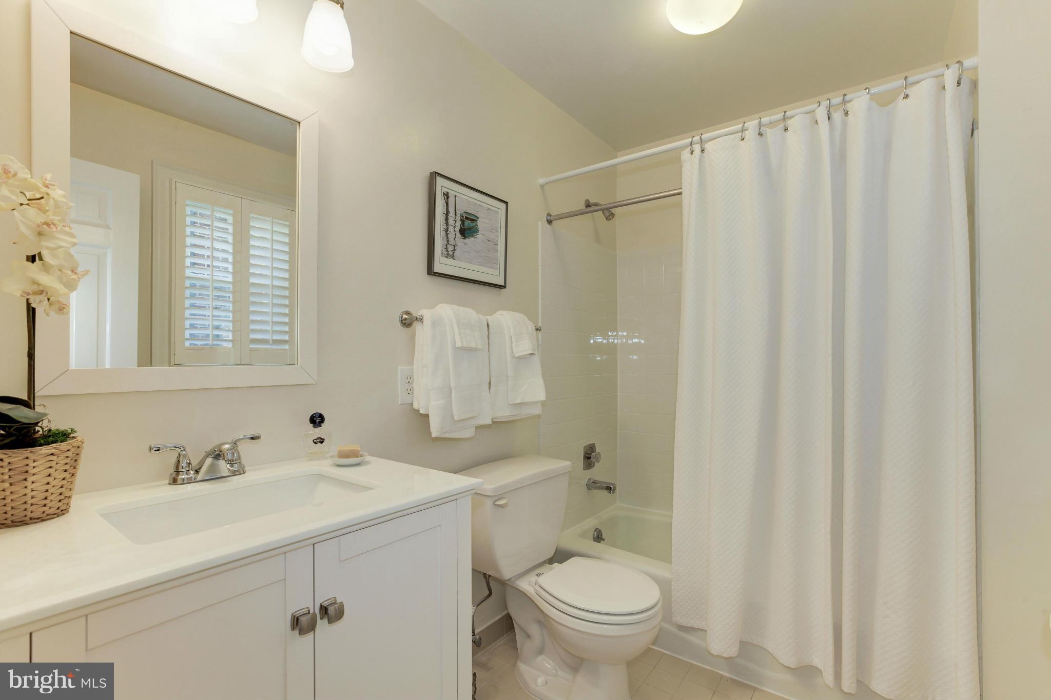 WESTMORELAND HILLS - Residential