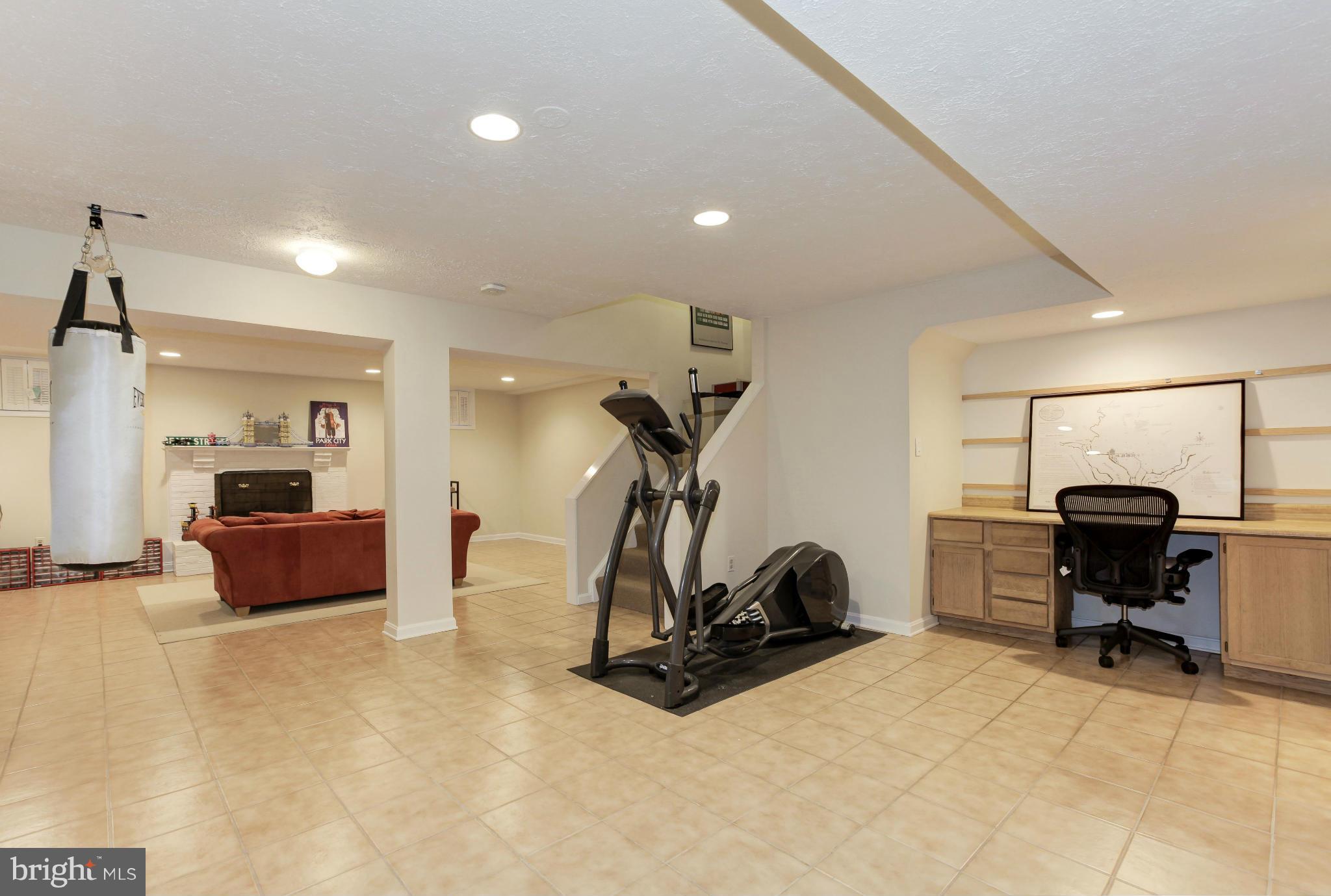 WESTMORELAND HILLS - Residential