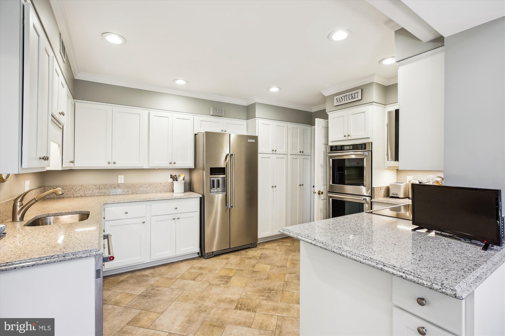 RIVER FALLS - Residential