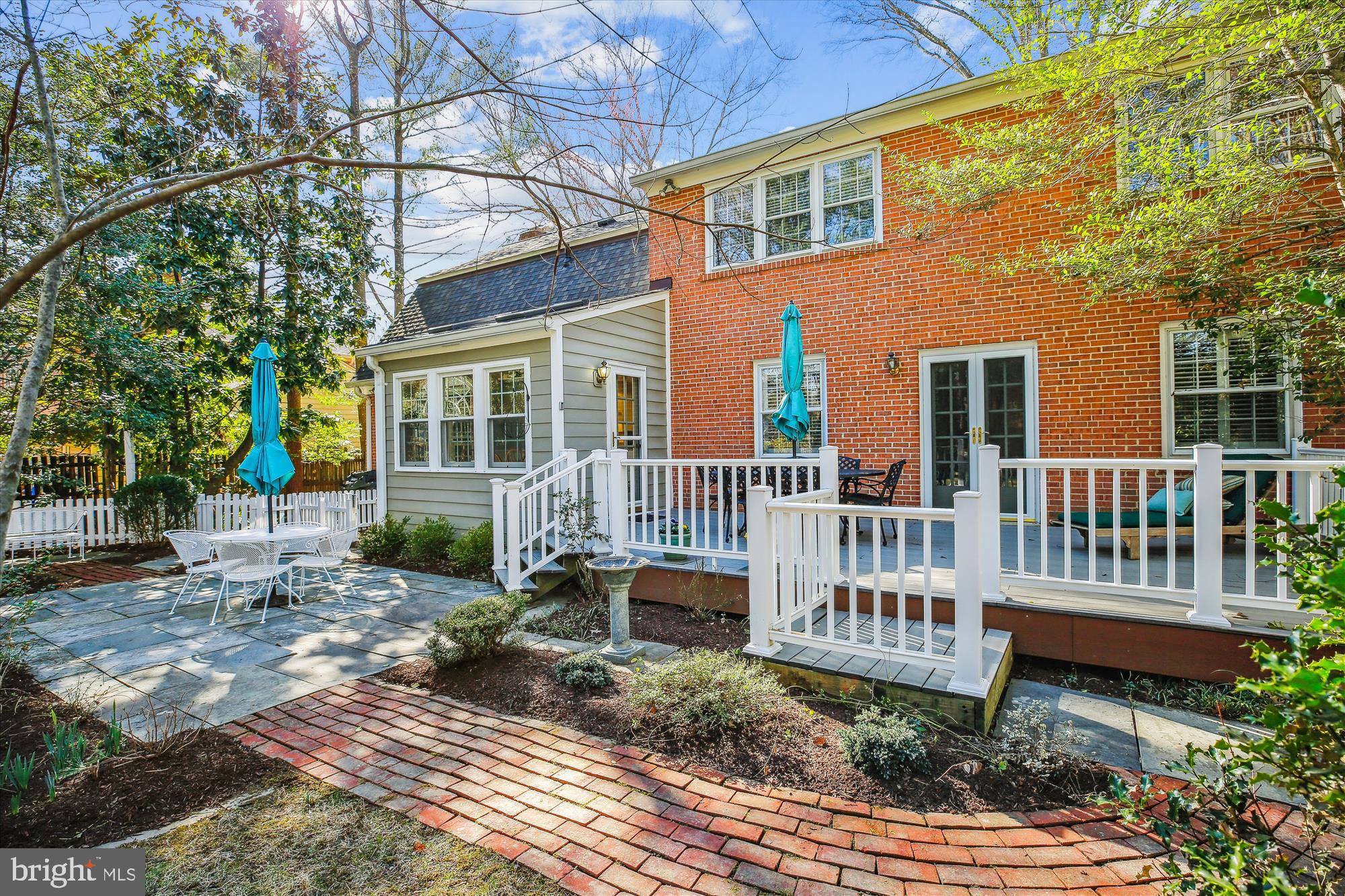 RIVER FALLS - Residential