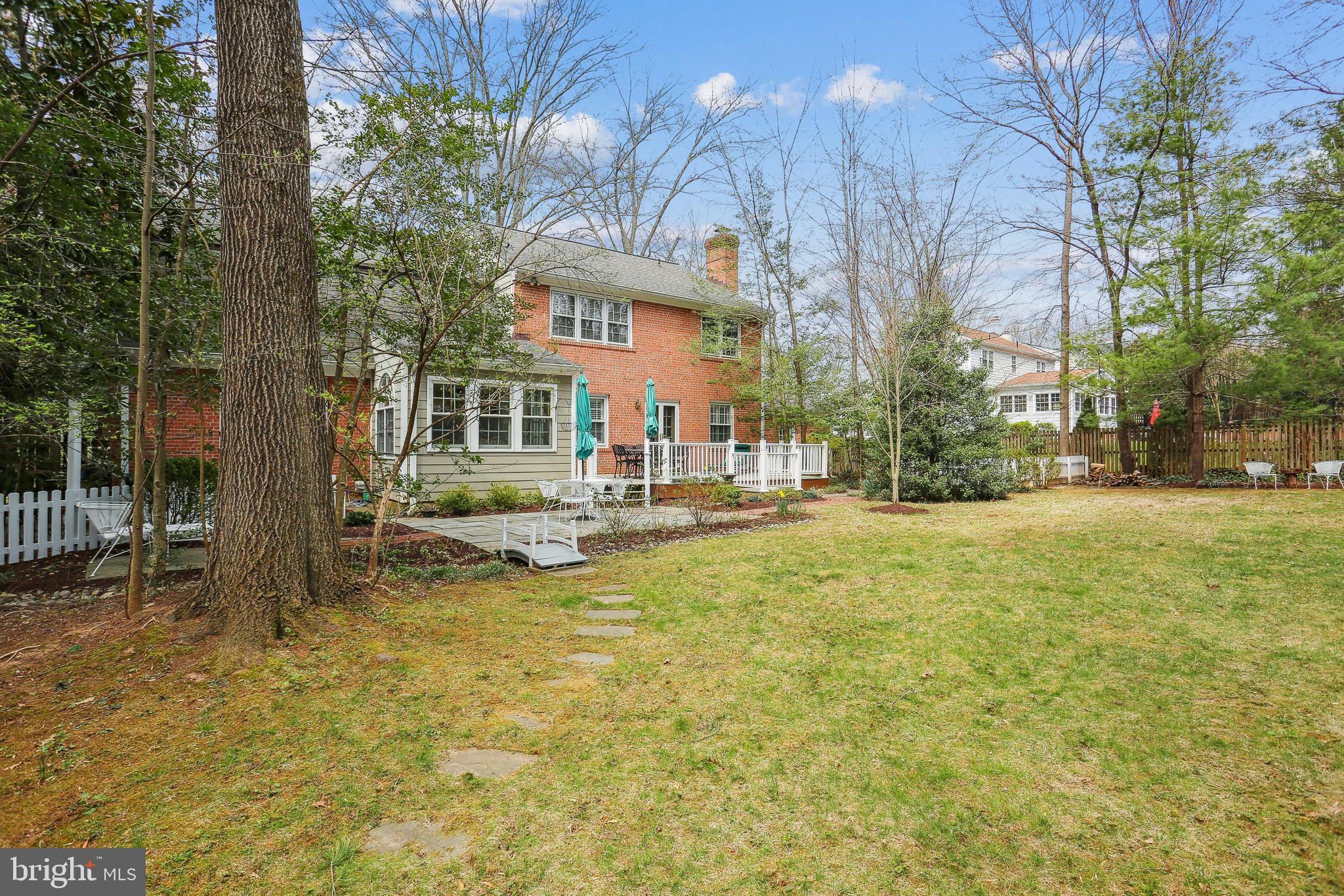 RIVER FALLS - Residential