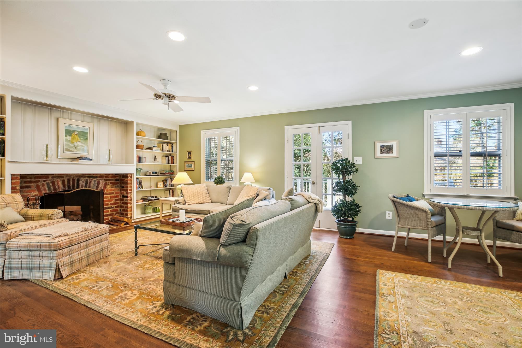 RIVER FALLS - Residential