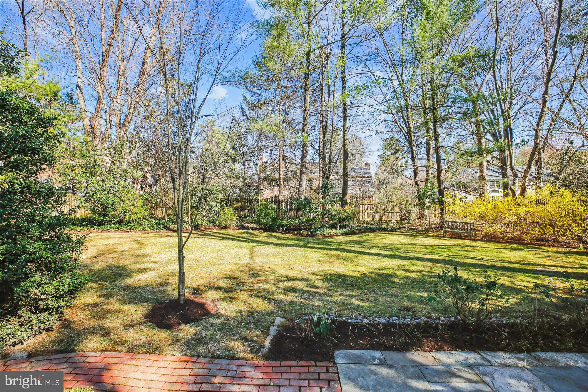 RIVER FALLS - Residential