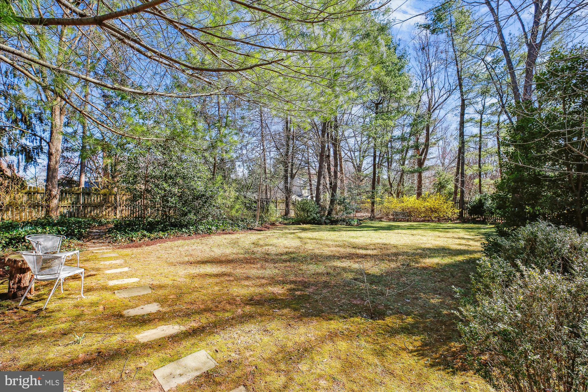 RIVER FALLS - Residential