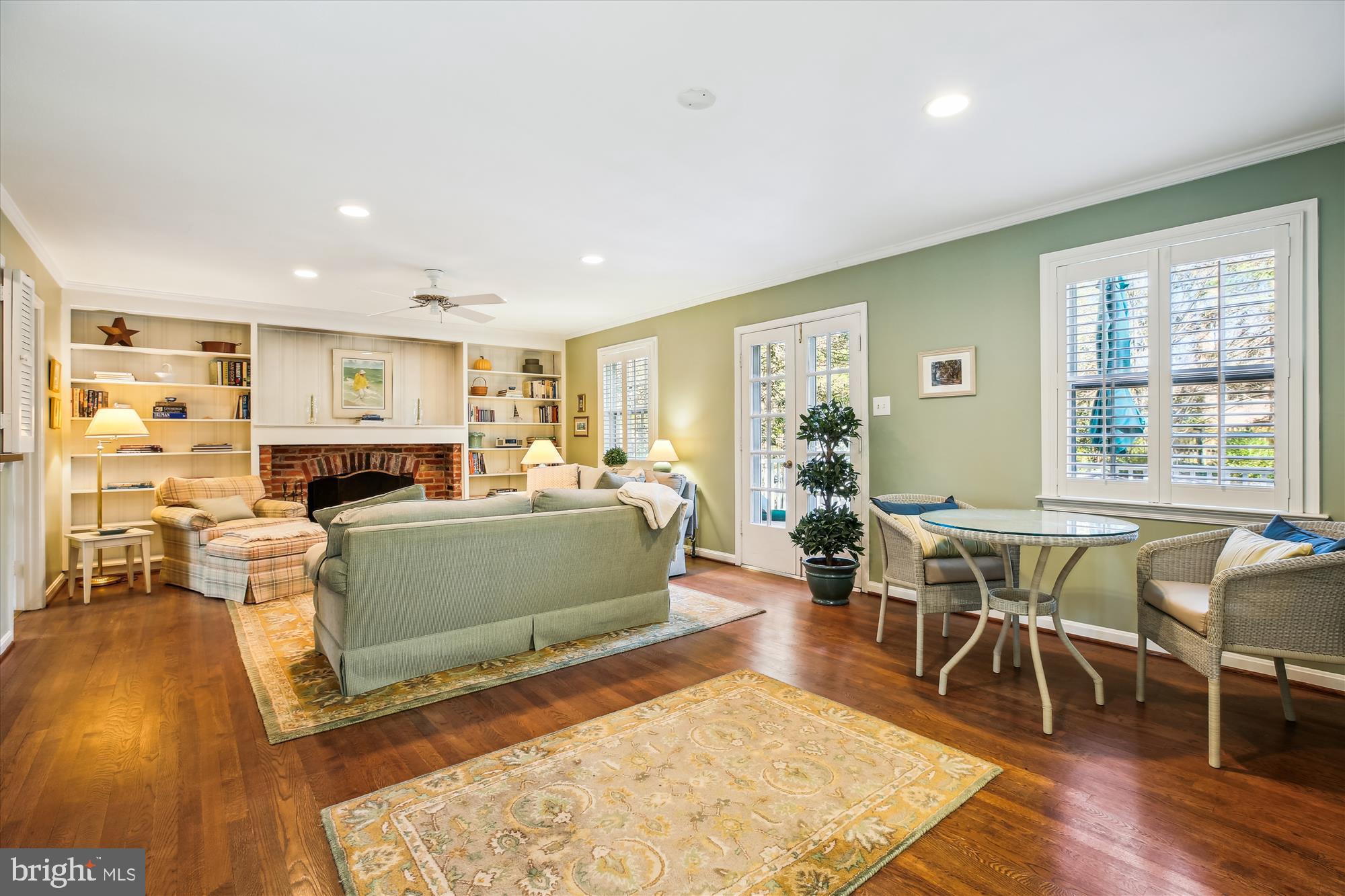 RIVER FALLS - Residential