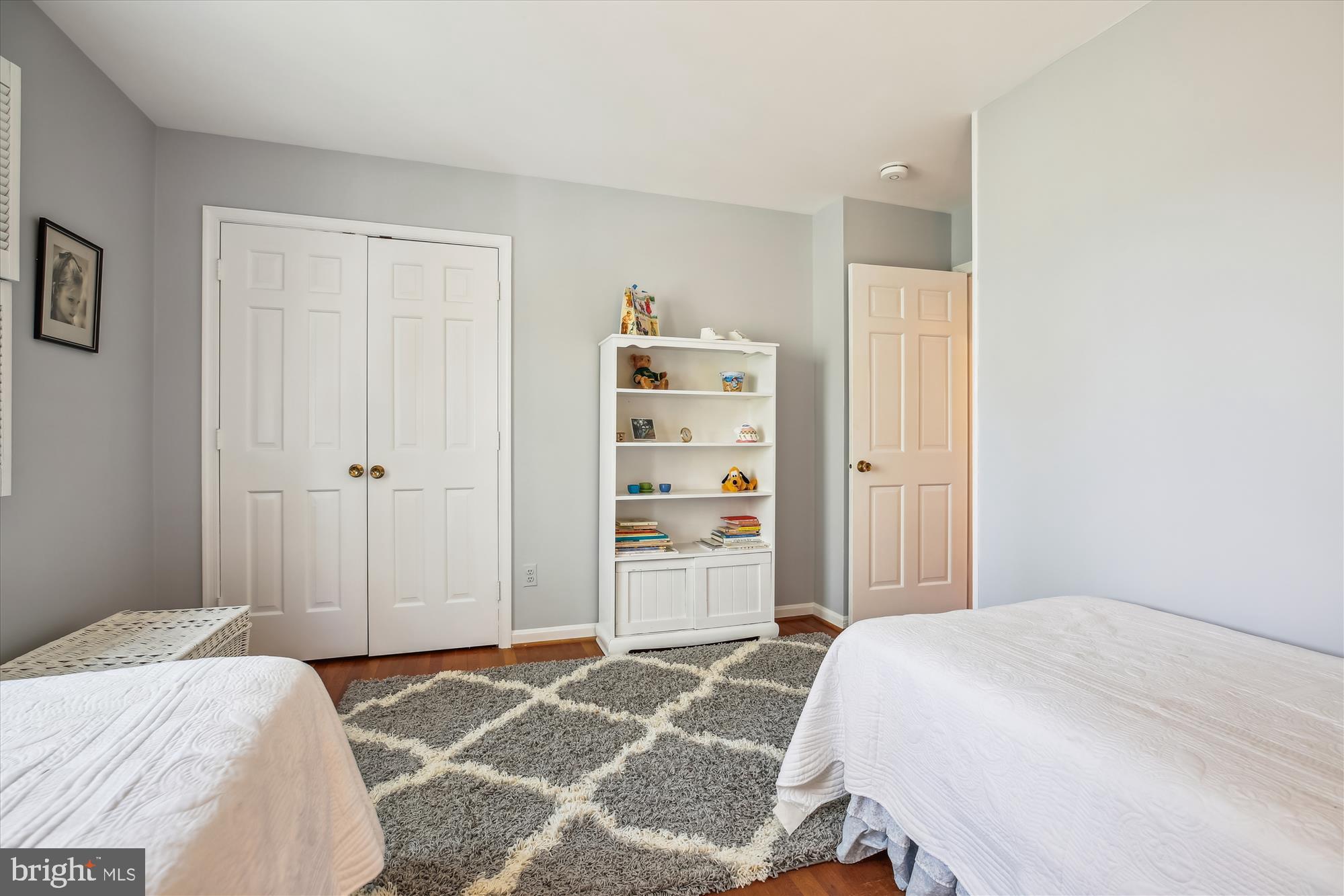 RIVER FALLS - Residential